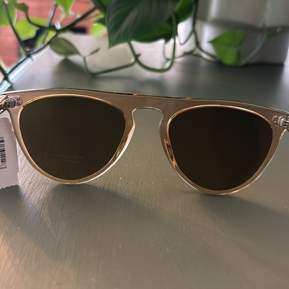 burberry sunglasses ?️ main image 8